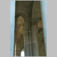 Cunault, Foto Jochen Jahnke, Wikipedia, Bündelpfeiler Chor, am südl. Umgang.jpg